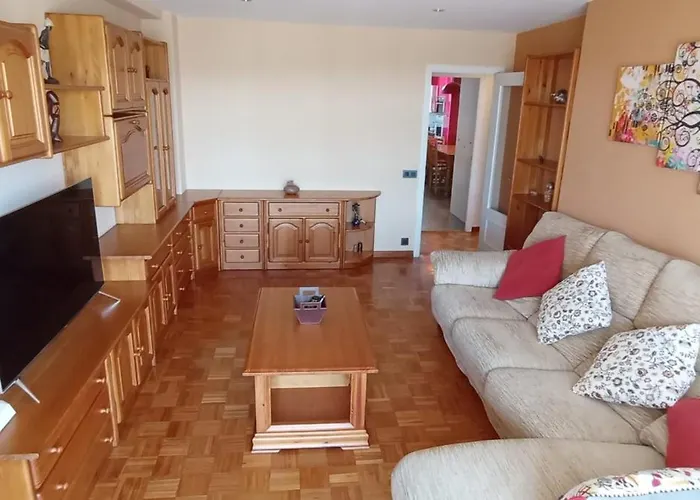 Ensan Ciprian Con Vistas Al Mar Cervo