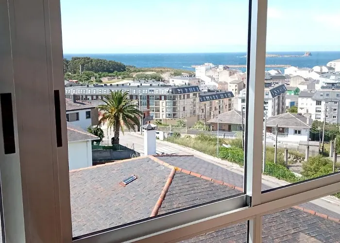 Ensan Ciprian Con Vistas Al Mar Cervo